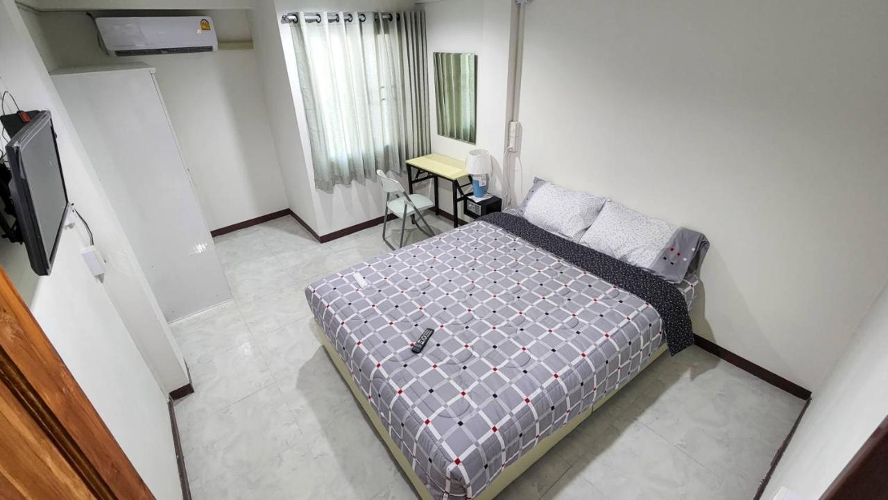 Apartment A4 Dindaeng Bangkok Exterior foto