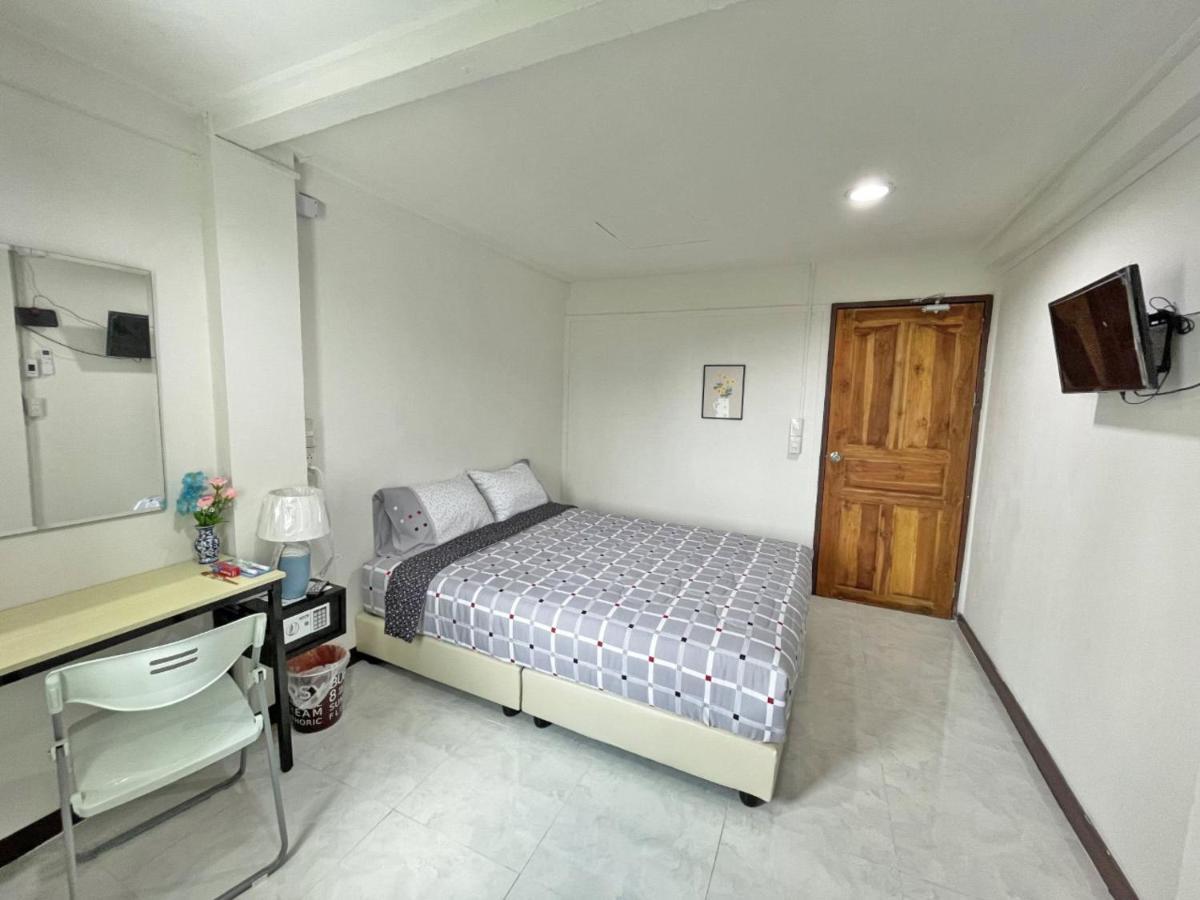 Apartment A4 Dindaeng Bangkok Exterior foto